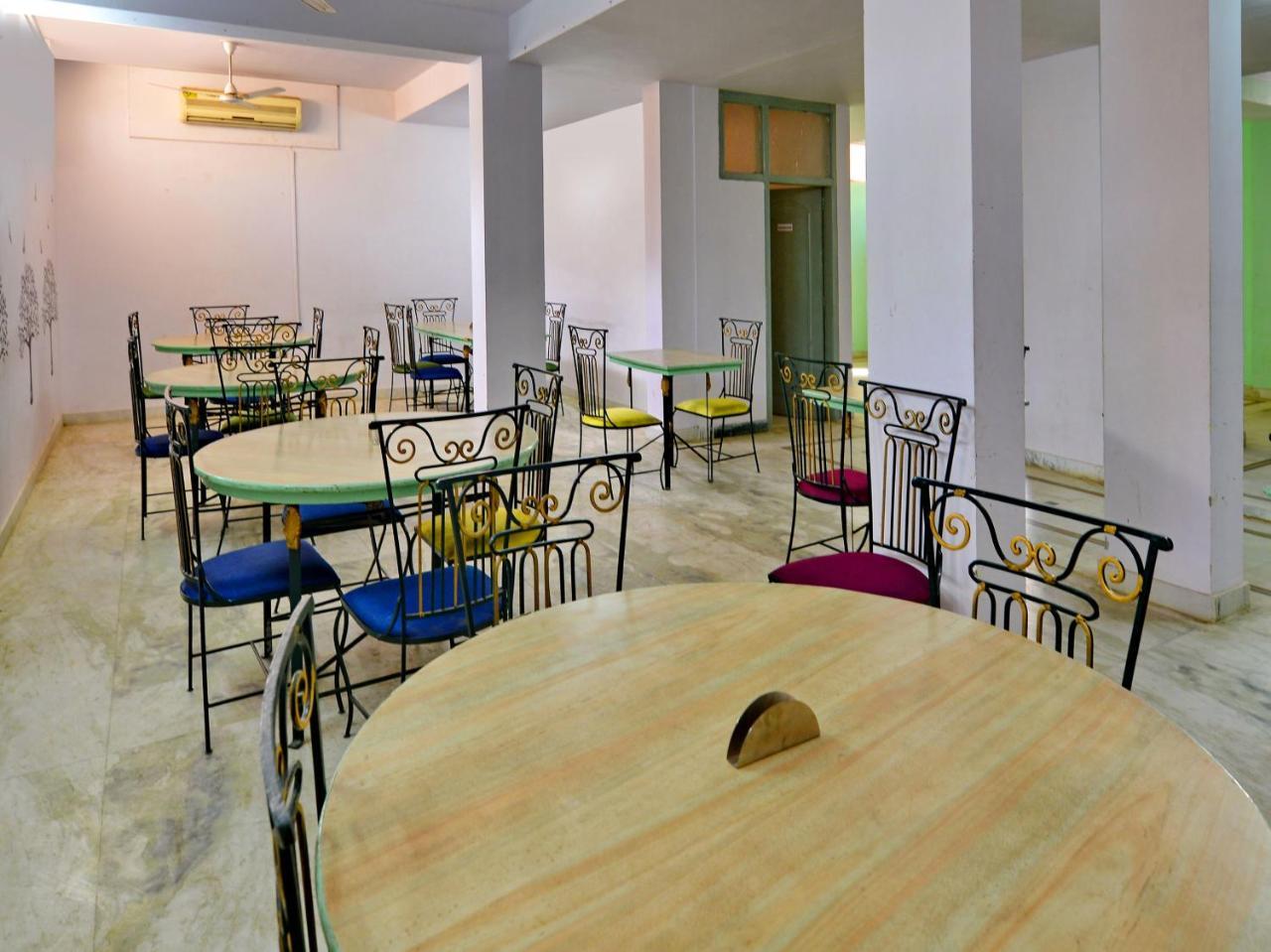 Oyo 8051 Don Jon Hotel 3*